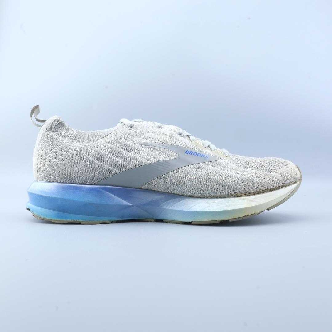 LEVITATE 3