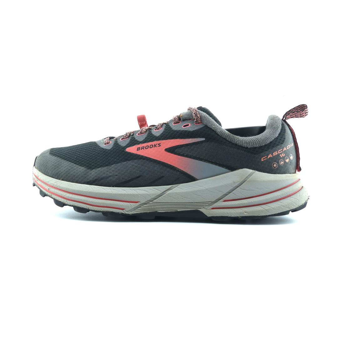 CASCADIA 16