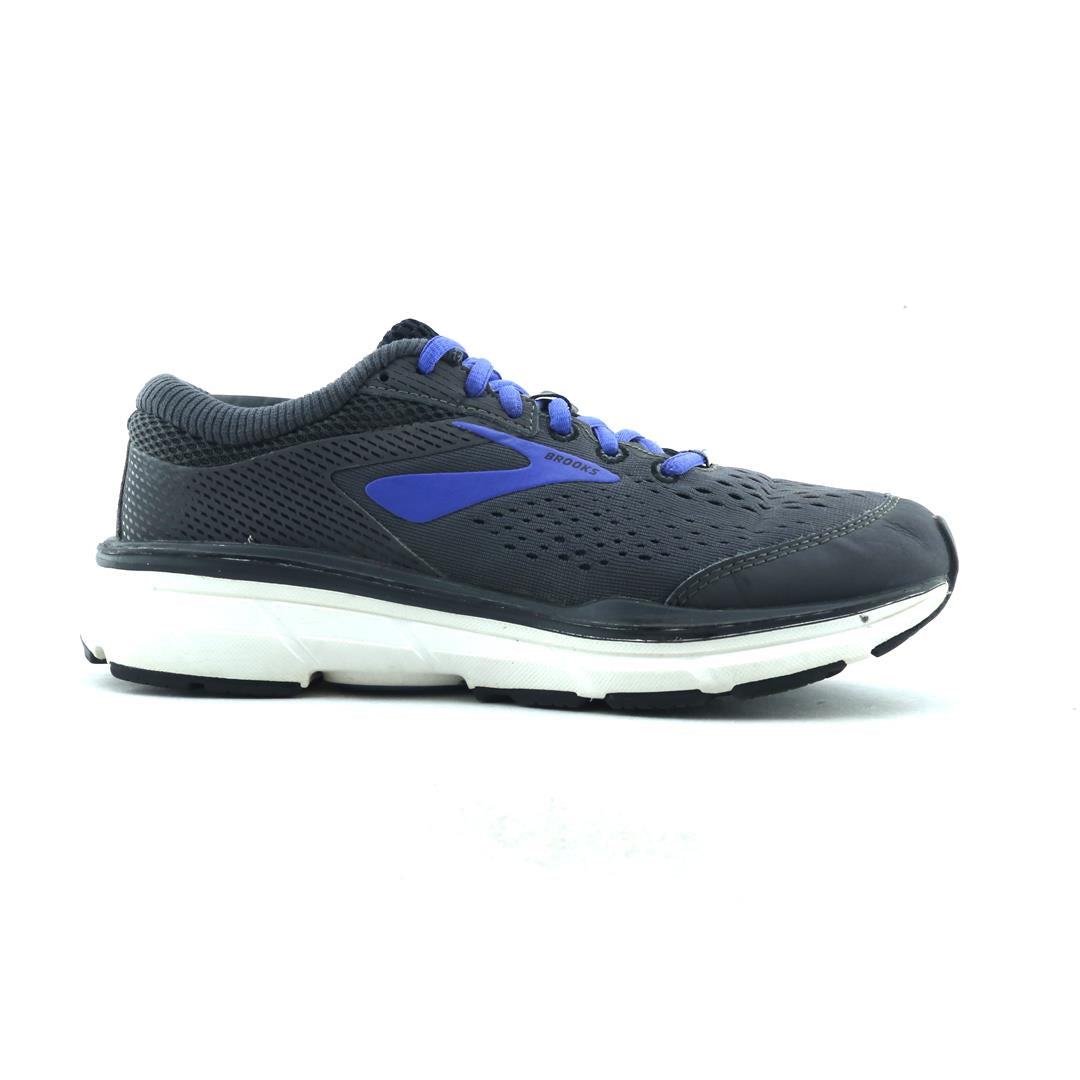 DYAD 10