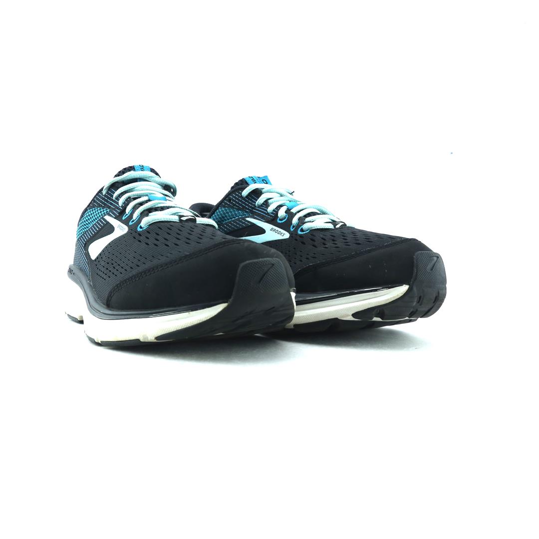 DYAD 10