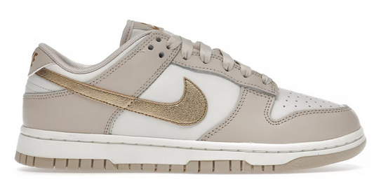 Dunk Low Phantom Metallic Gold (W)