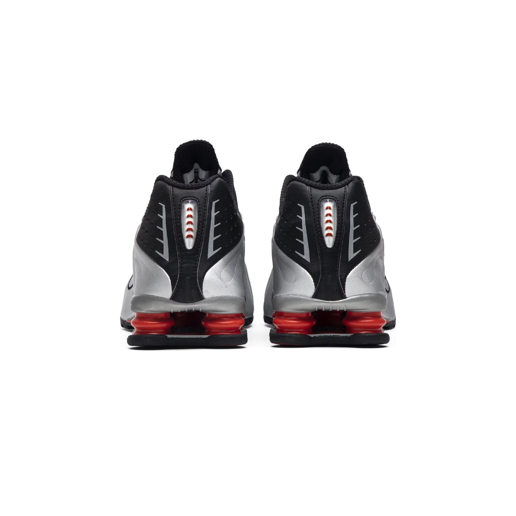 Shox R4 'Black Metallic Silver' (2018)