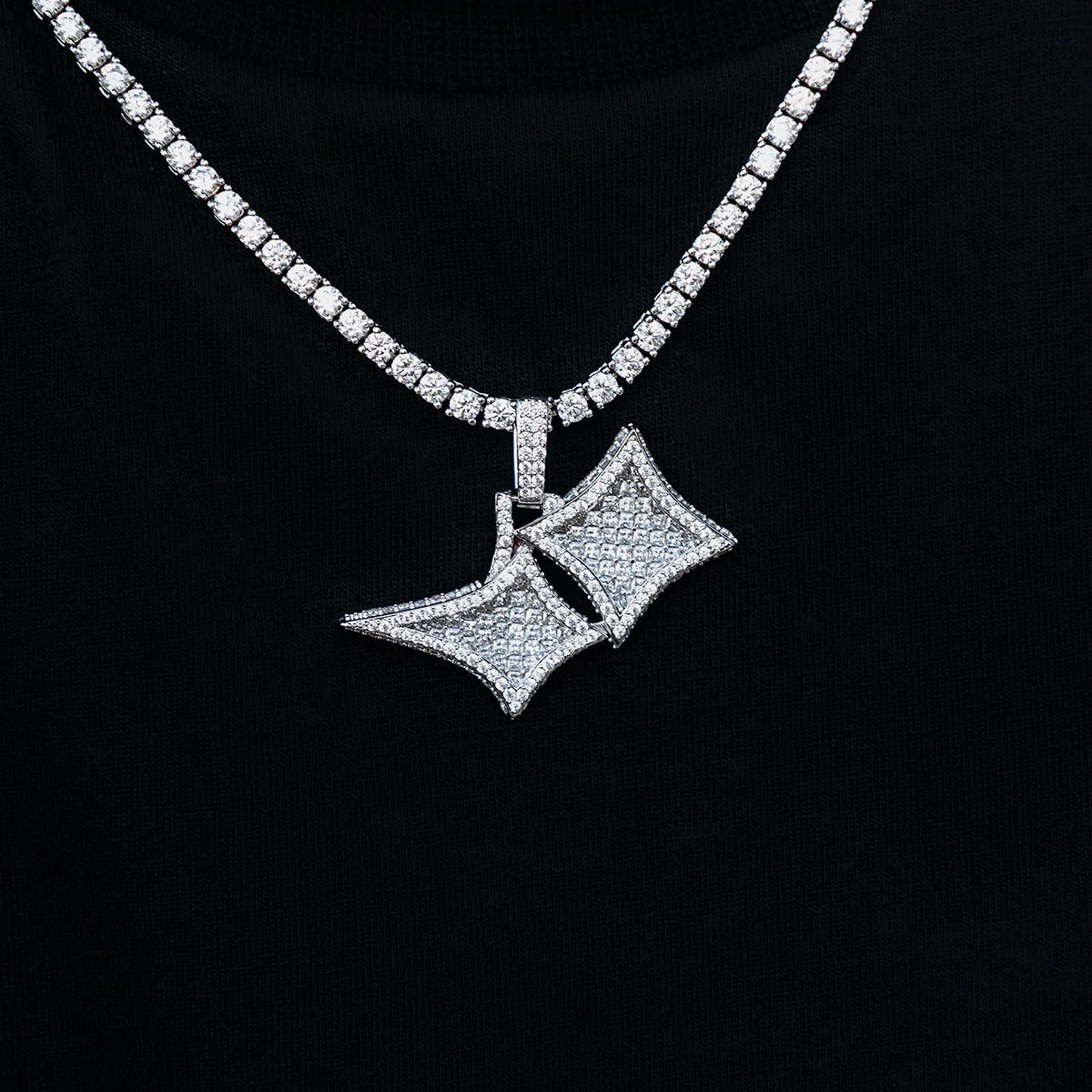 GLD Star Pendant in White Gold