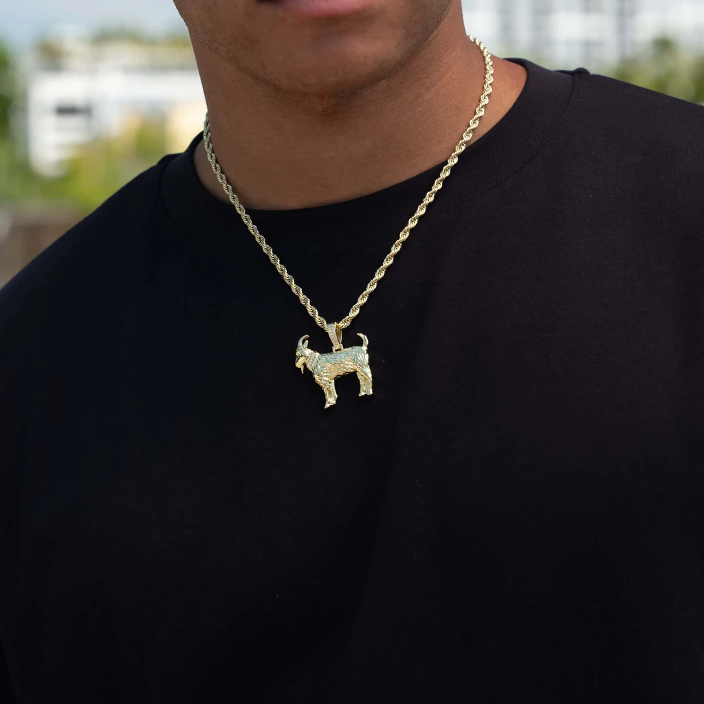 Simple Goat Pendant in Yellow Gold