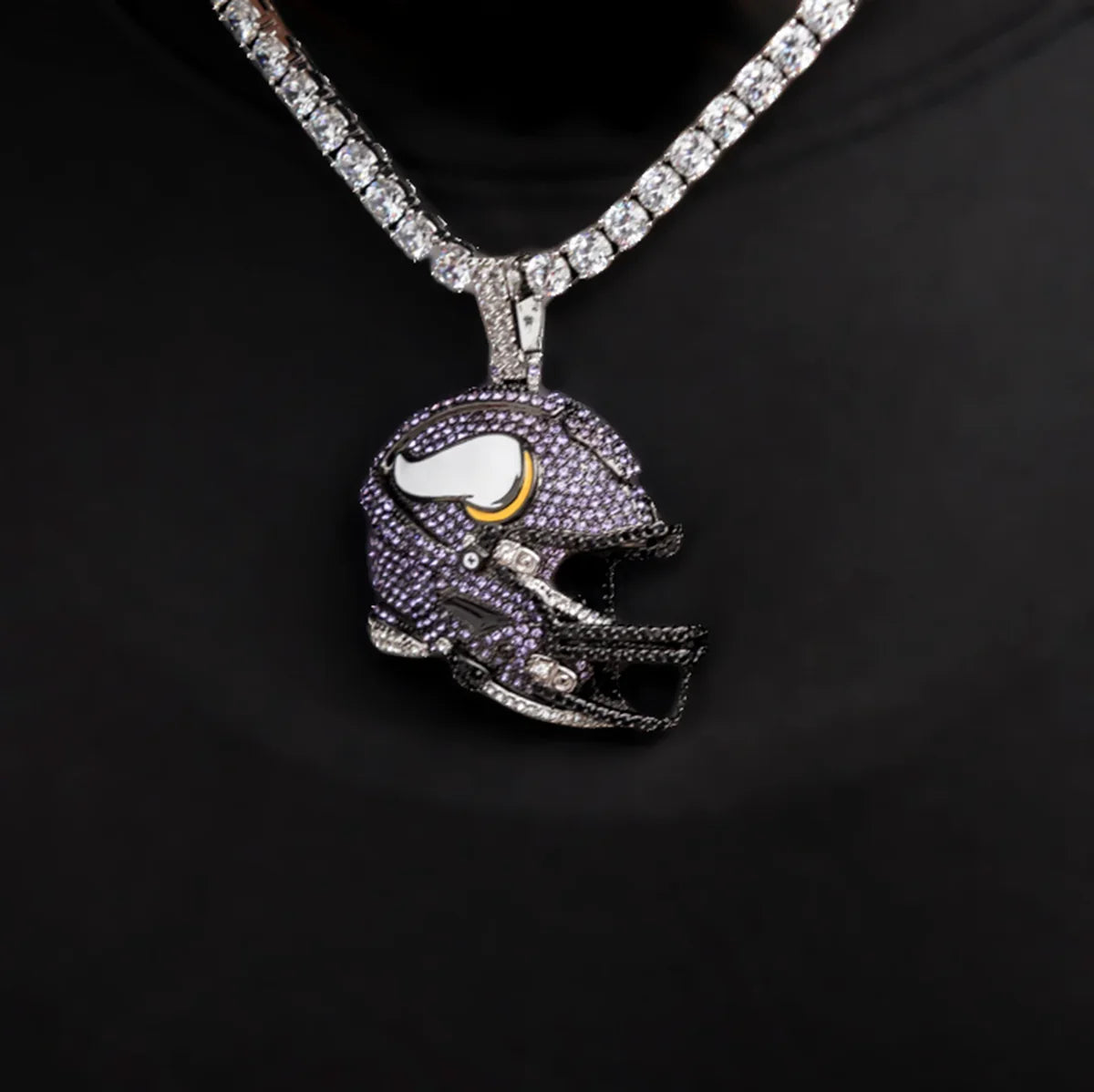 2025 Minnesota Vikings Team Helmet Pendant - White Gold