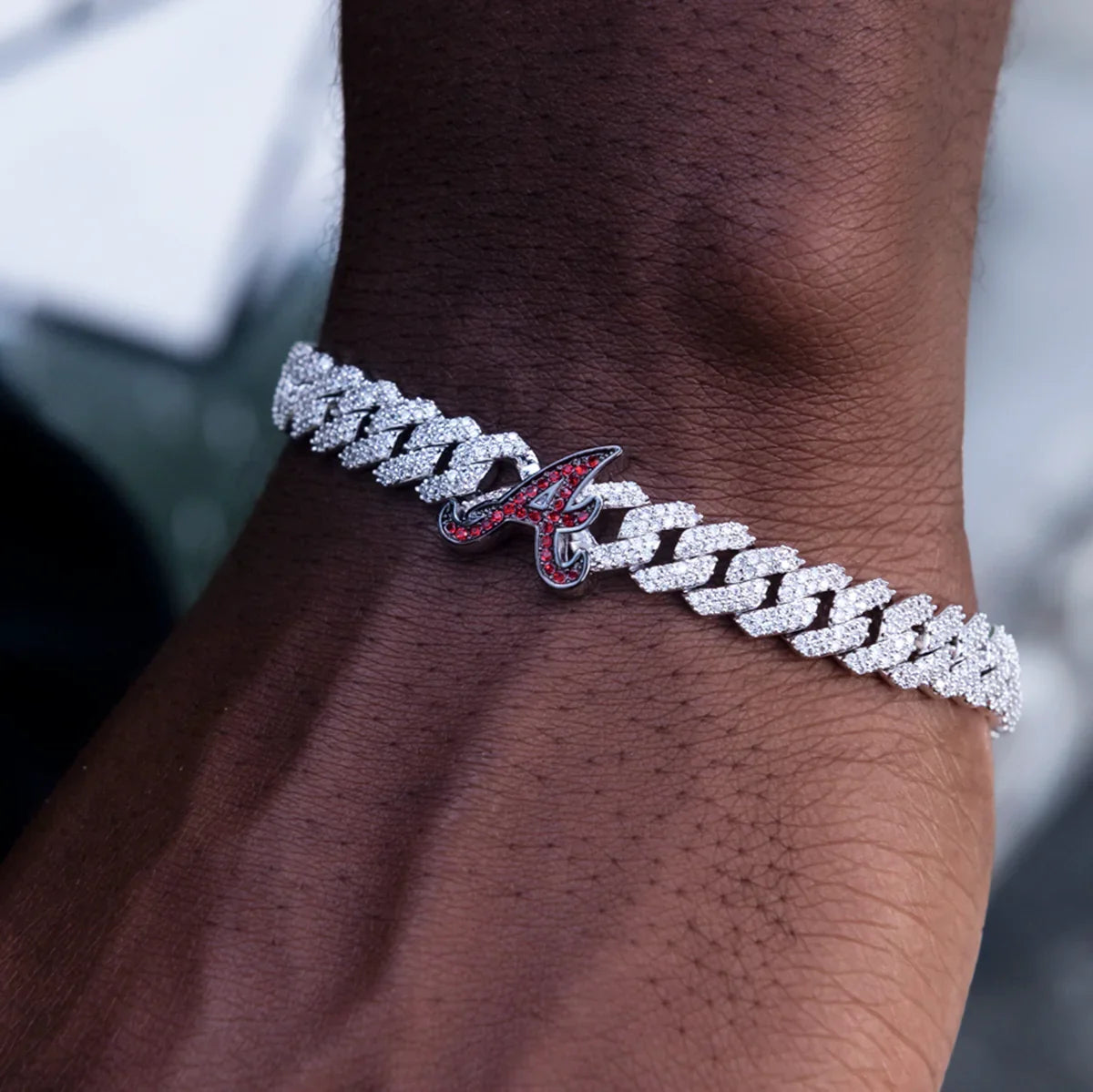 Atlanta Braves Official MLB Diamond Prong Cuban Bracelet in White Gold- 8.5mm