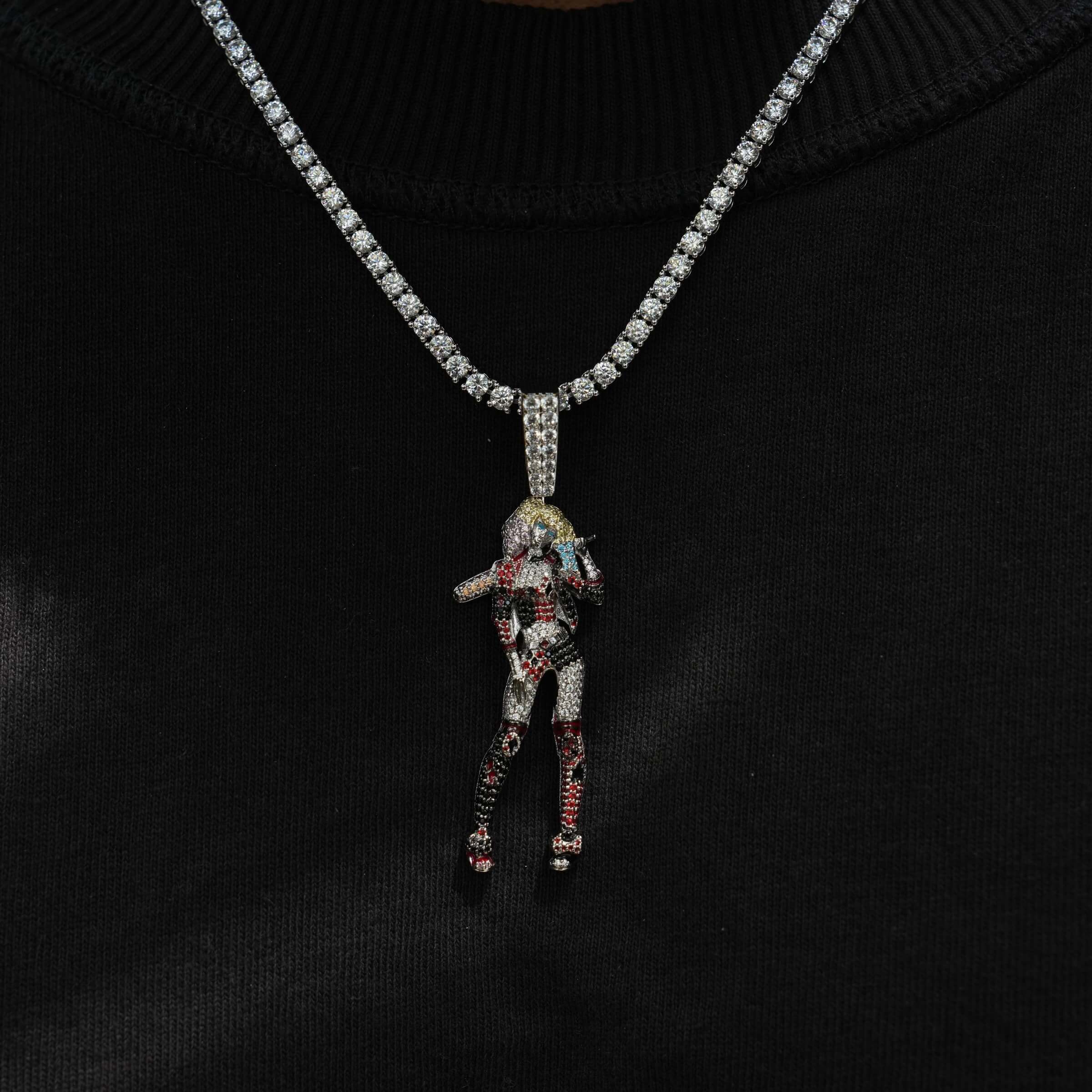Harley Quinn Body Official DC Comics Pendant in White Gold
