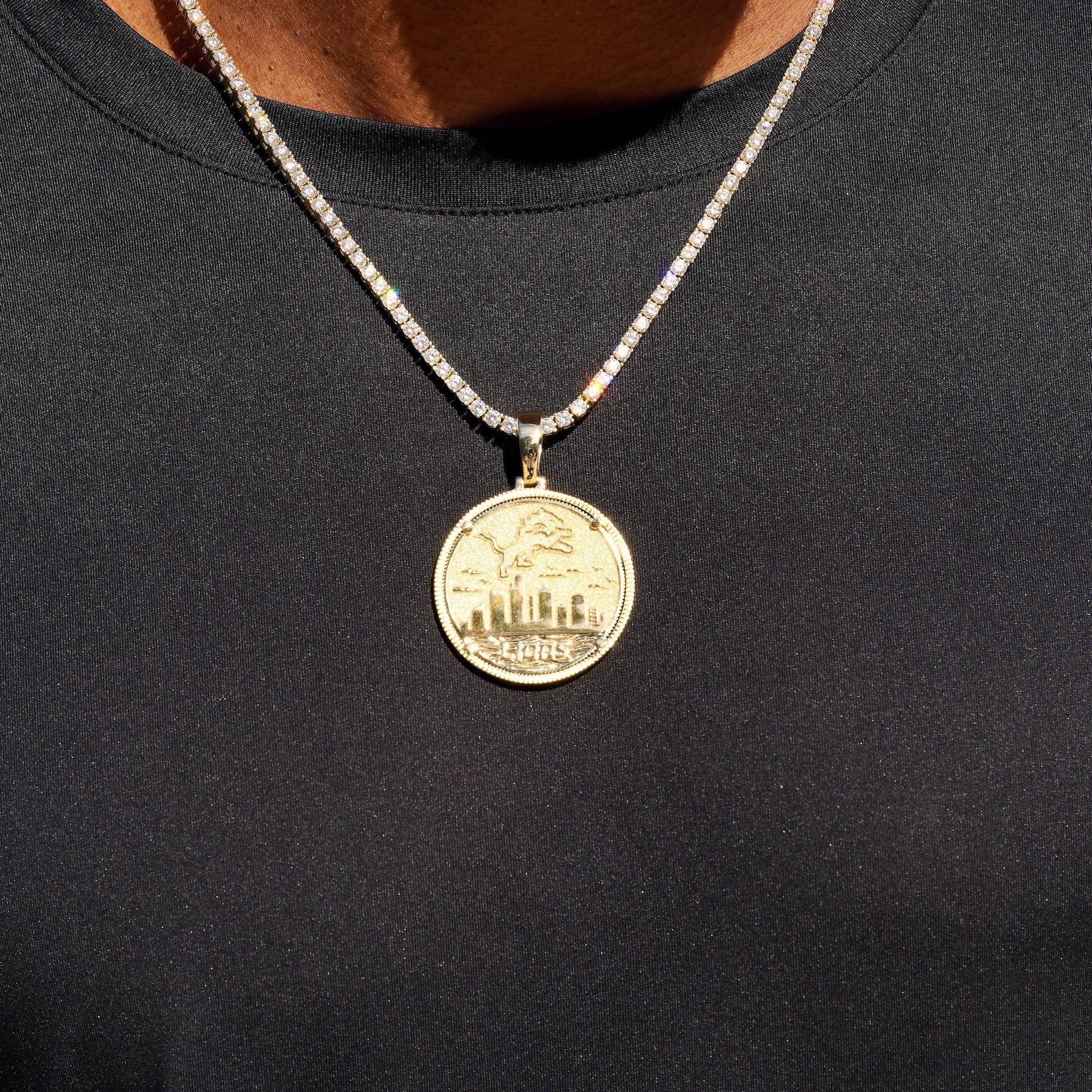 Detroit Lions Official NFL Coin Pendant in Yellow Gold