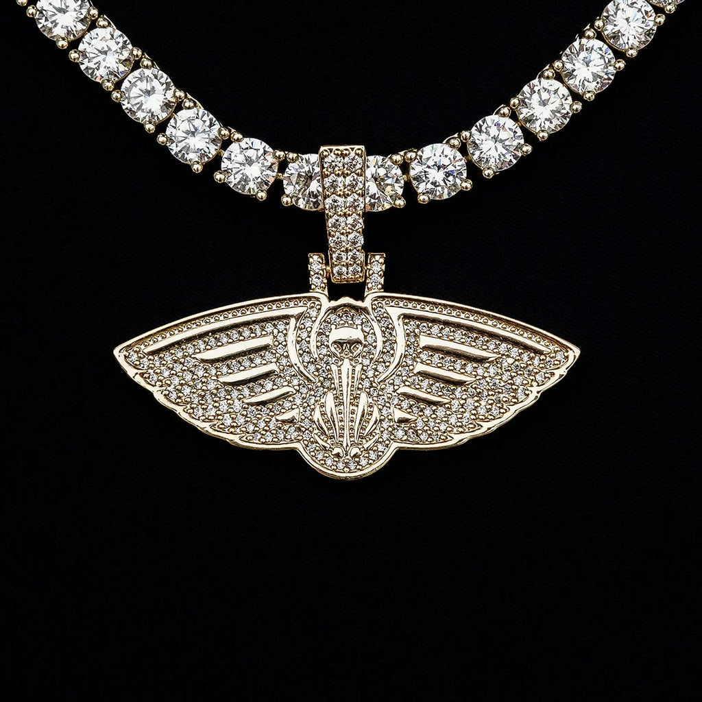 New Orleans Pelicans Official NBA Micro Logo Pendant in Yellow Gold