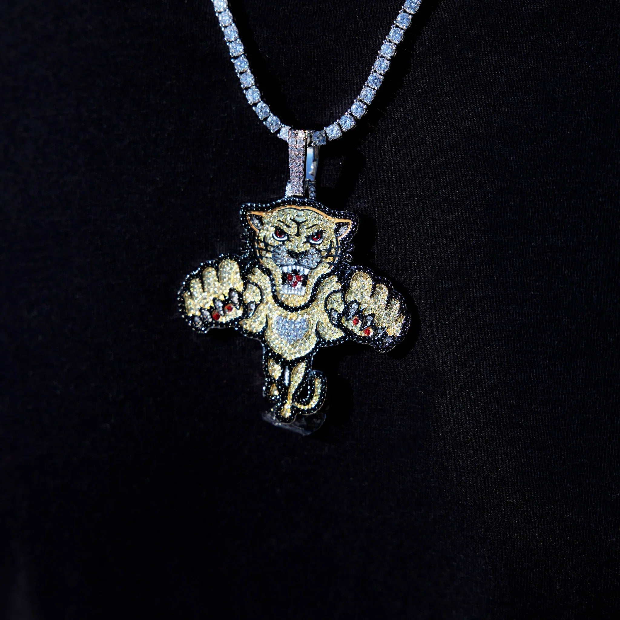 Florida Panthers Official NHL Winter Classic Logo Pendant in White Gold