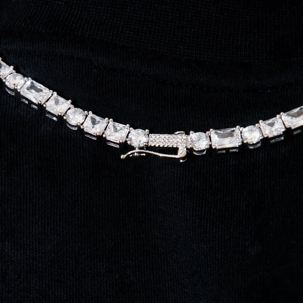 Multi Diamond Lariat Chain in White Gold