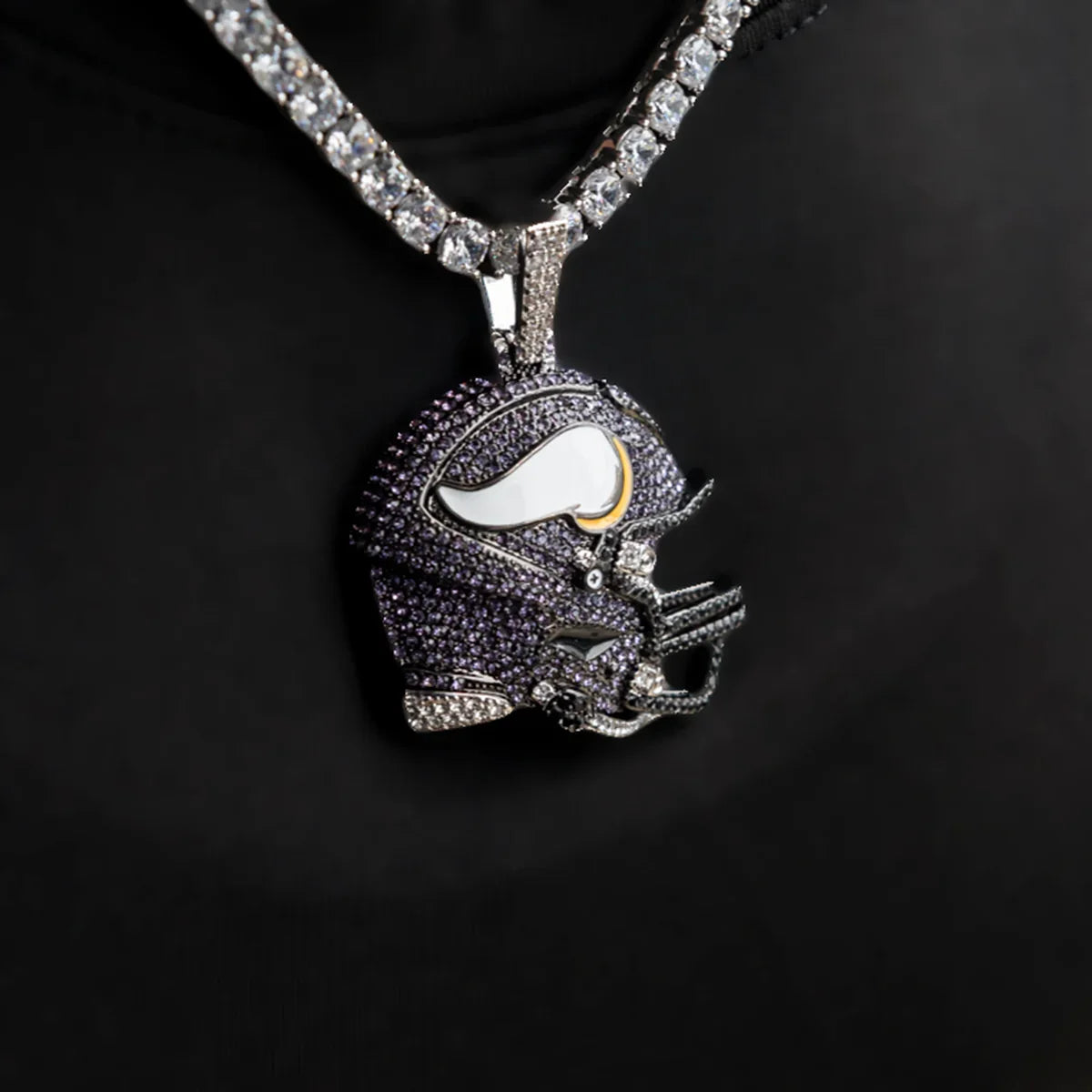 2025 Minnesota Vikings Team Helmet Pendant - White Gold