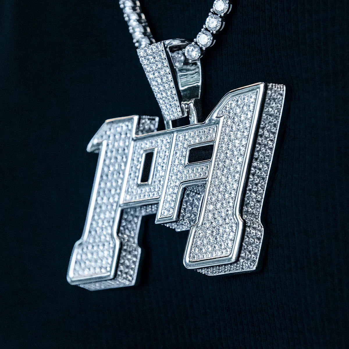 Large 1of1 Pendant - White Gold