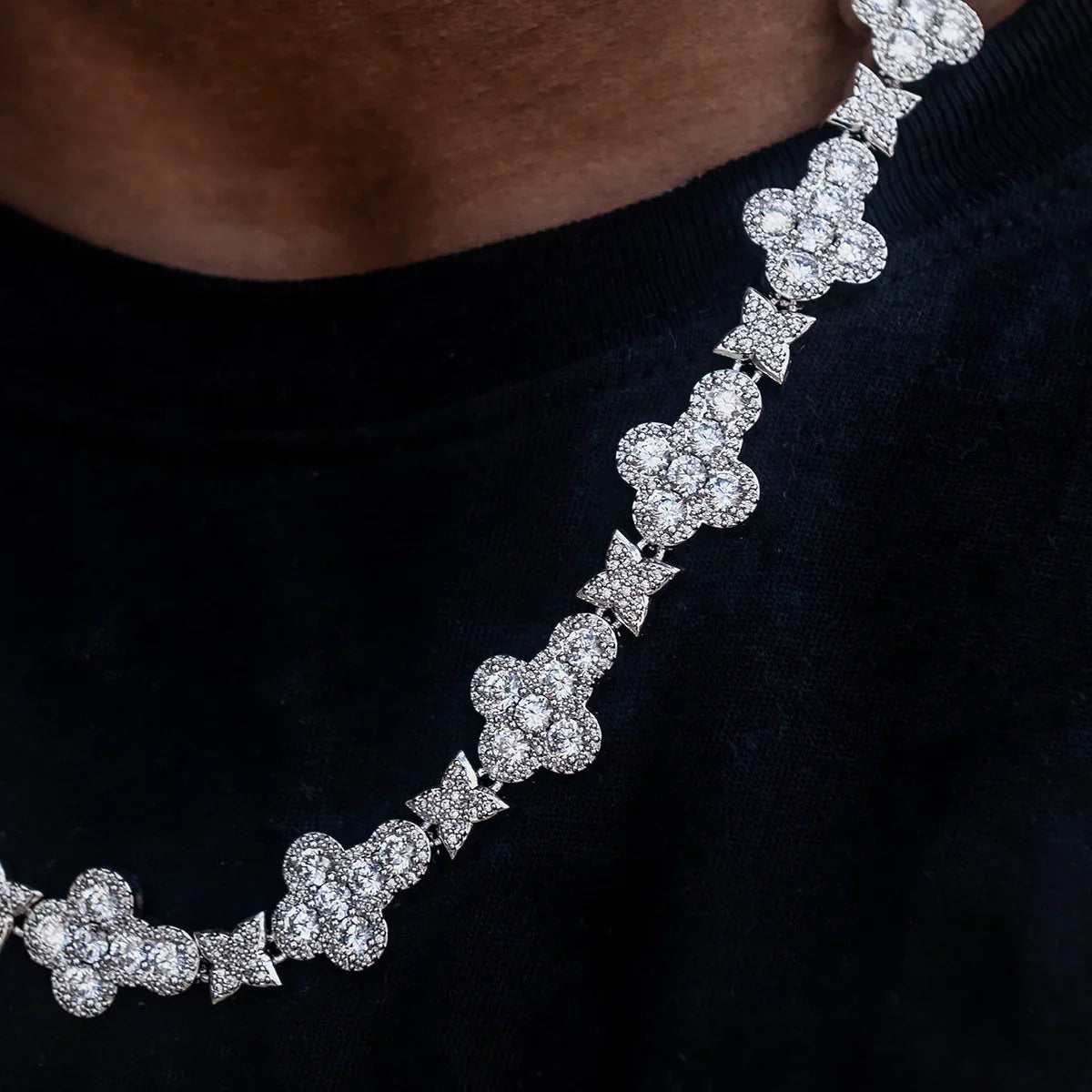 Rounded Cross Pave Star Chain in White Gold - 16mm