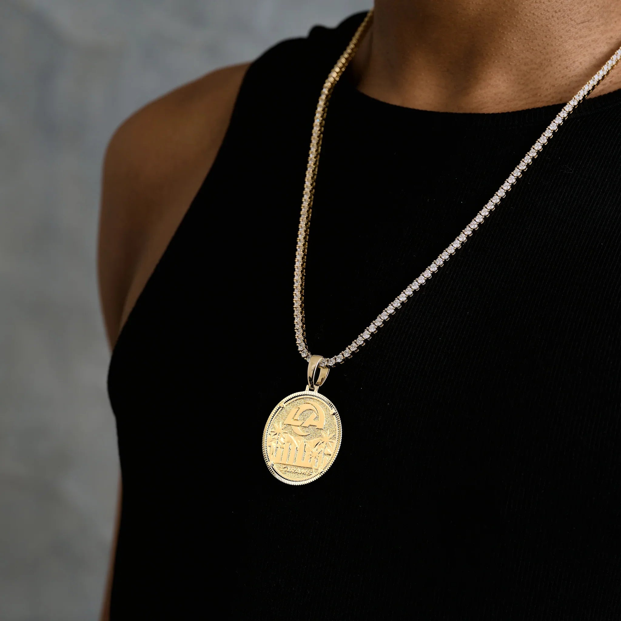 LA Rams Official NFL Coin Pendant in Yellow Gold