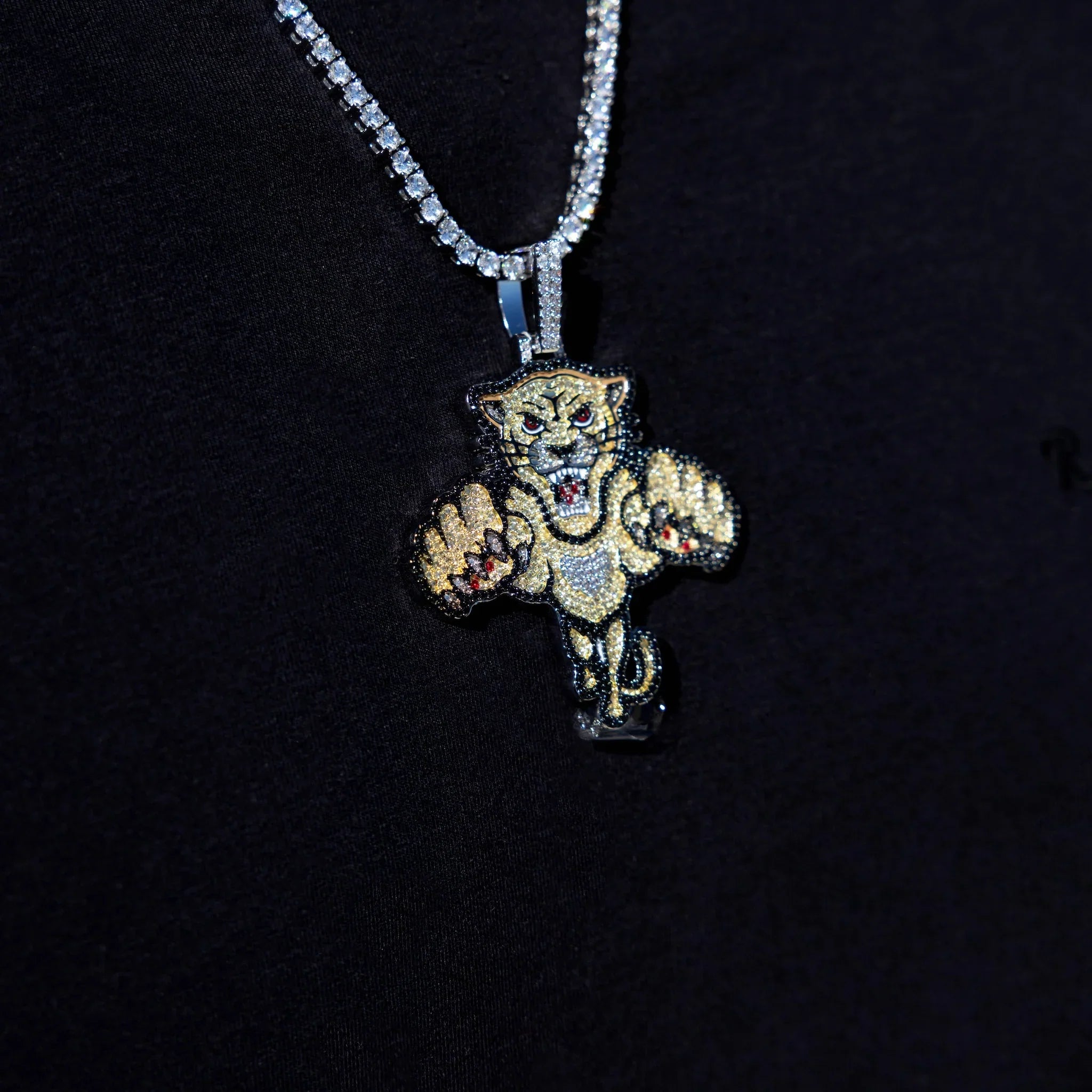 Florida Panthers Official NHL Winter Classic Logo Pendant in White Gold