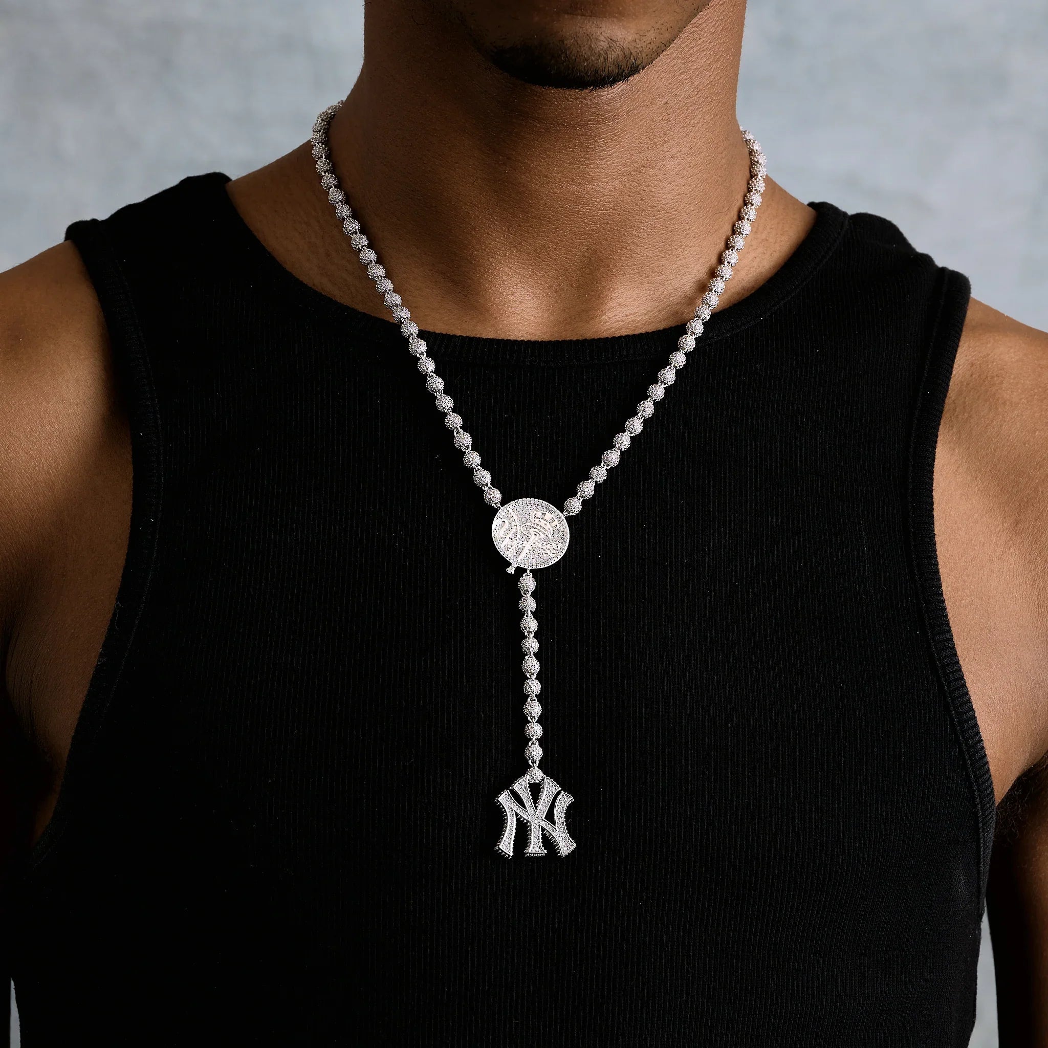 New York Yankees Official MLB Lariat in White Gold