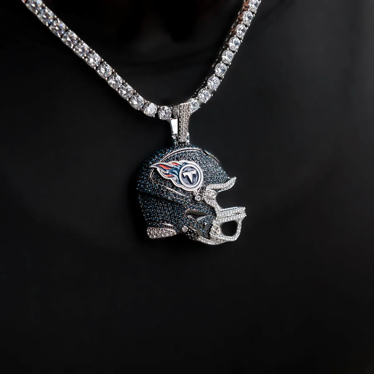 2025 Tennessee Titans Team Helmet Pendant - White Gold