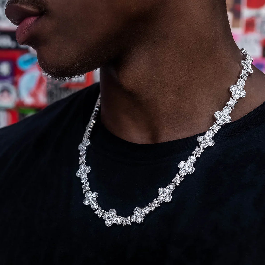 Rounded Cross Pave Star Chain in White Gold - 16mm