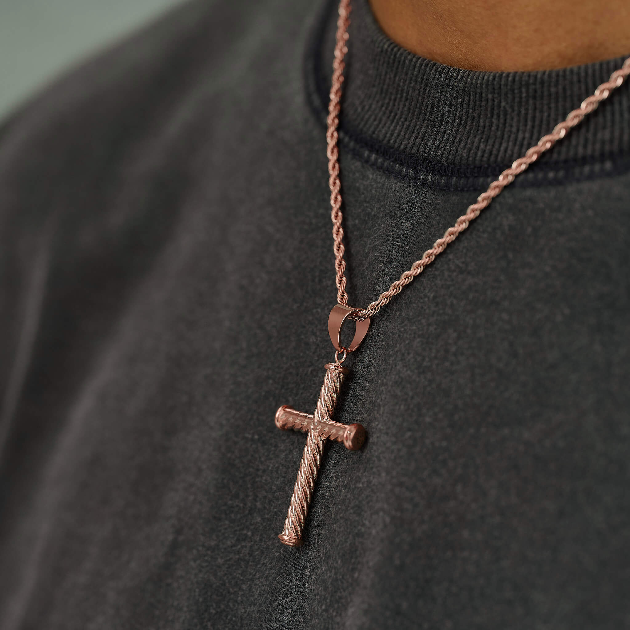 Twisted Rope Cross Pendant + 2MM Rope Chain Bundle in Rose Gold