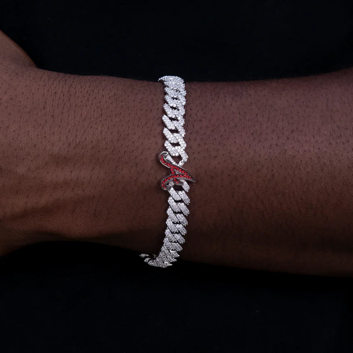 Atlanta Braves Official MLB Diamond Prong Cuban Bracelet in White Gold- 8.5mm