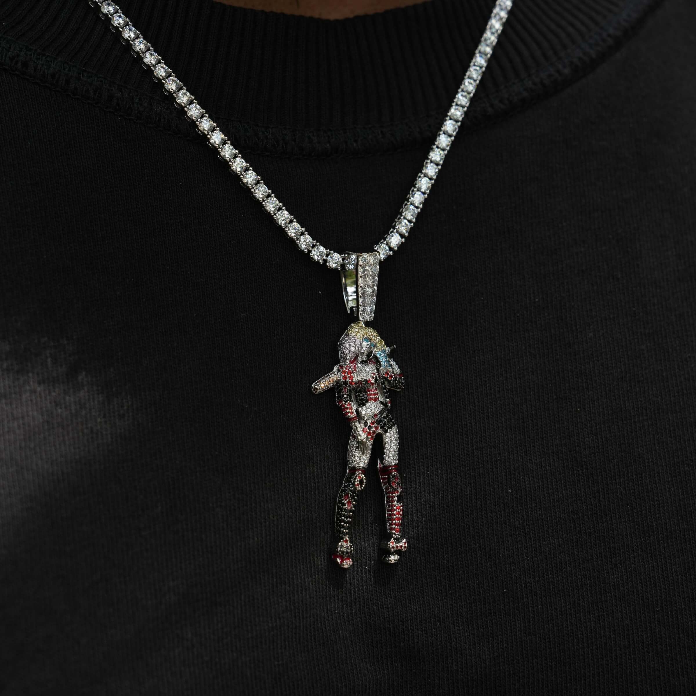 Harley Quinn Body Official DC Comics Pendant in White Gold