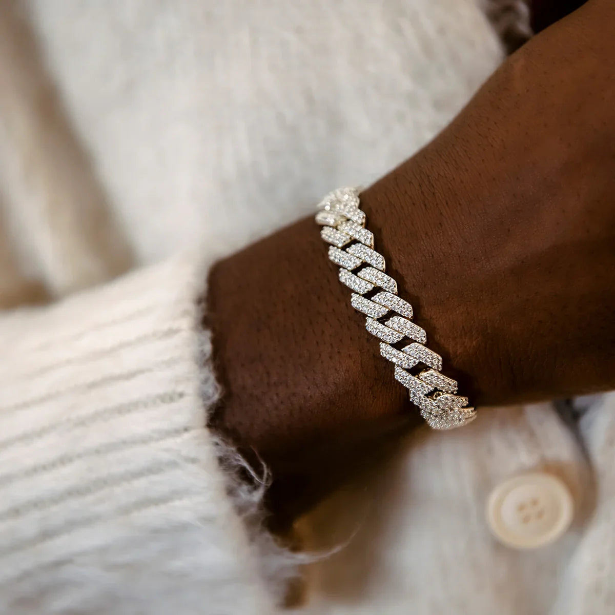 Diamond Prong Link Bracelet in Yellow Gold- 12mm