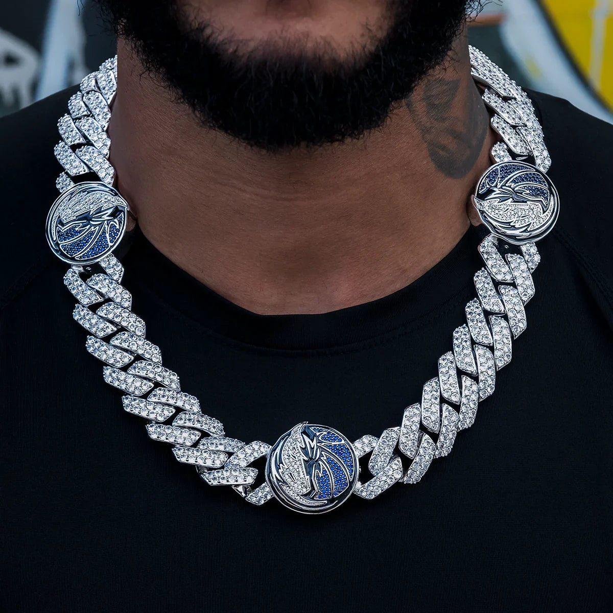 Dallas Mavericks Official NBA Diamond Prong Cuban Chain in White Gold- 25mm