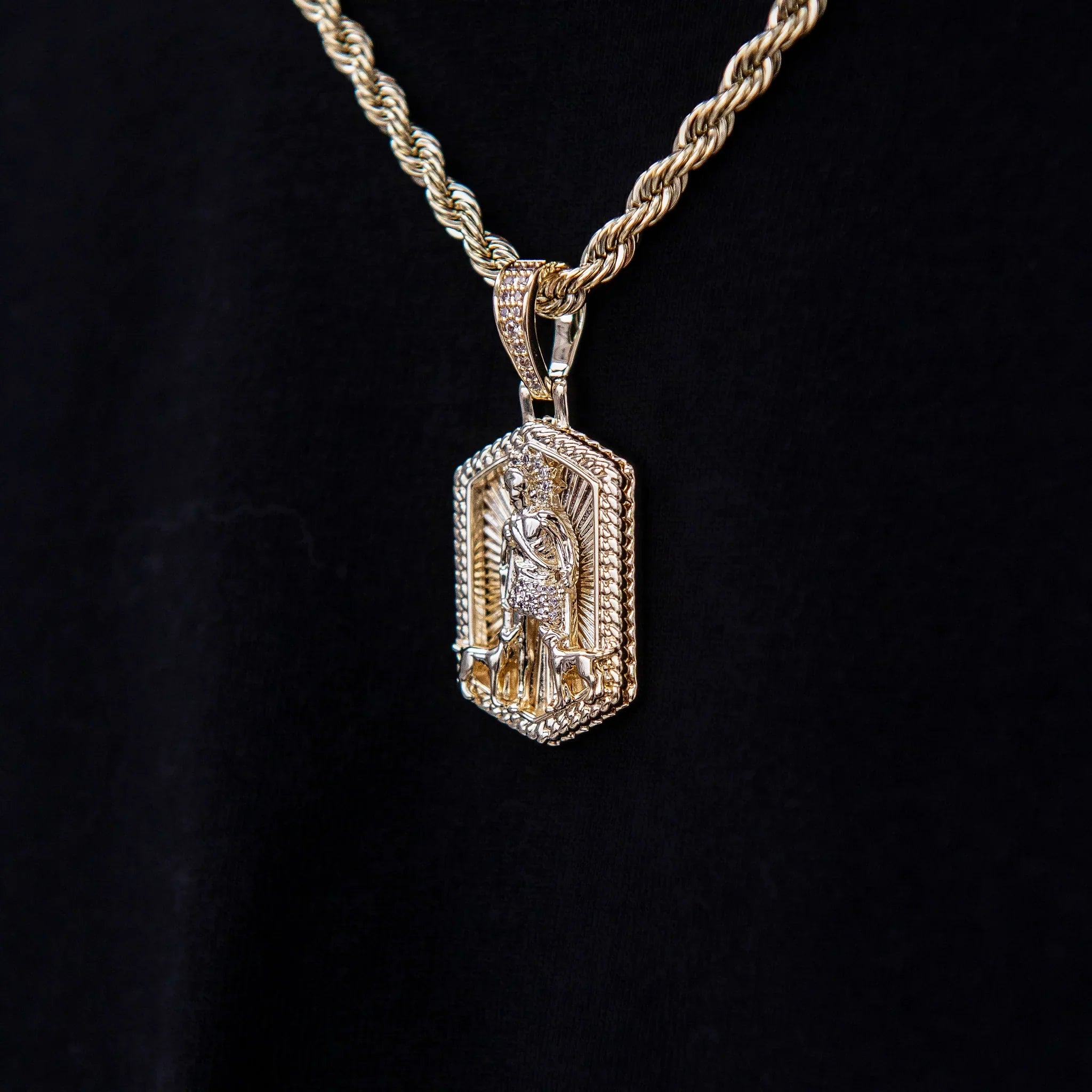 San Lazaro Pendant in Yellow Gold