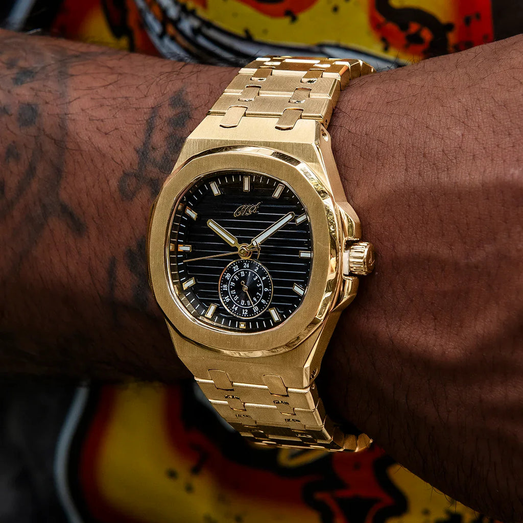 39MM Visionary Plain Case & Black Dial Watch - Yellow Gold
