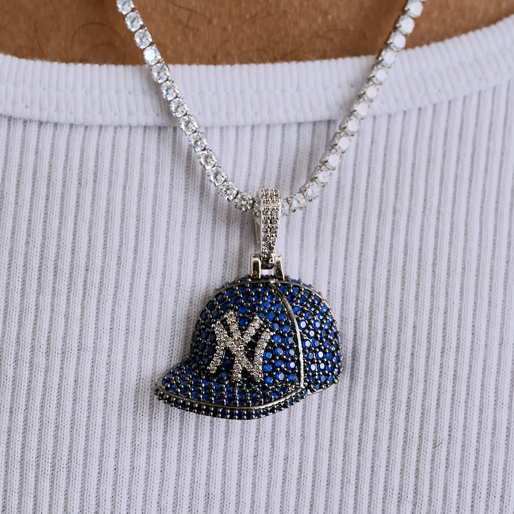 Yankees Official MLB Baseball Cap Logo Pendant in White Gold