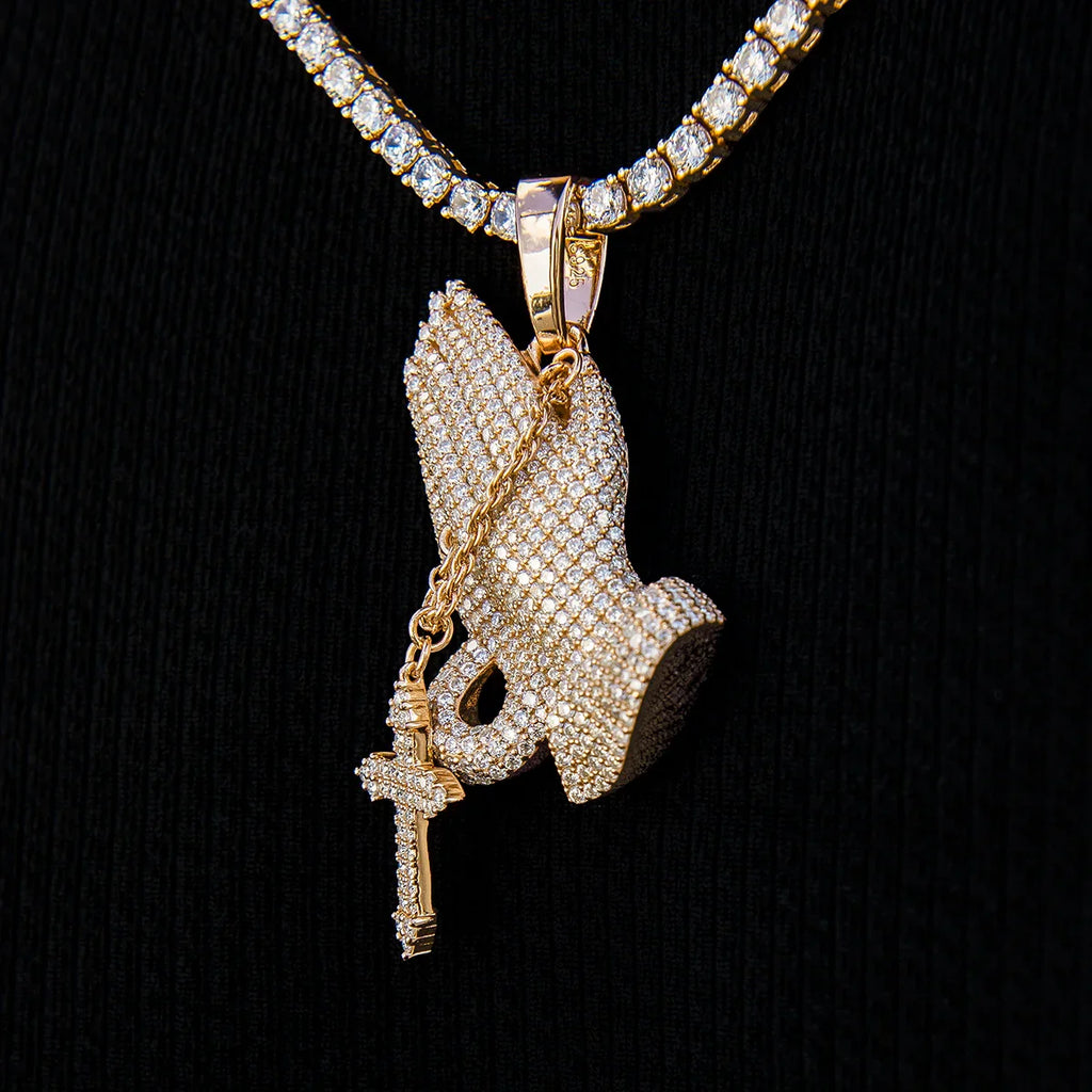 Men's Moissanite Praying Hands Pendant in Yellow Gold Vermeil