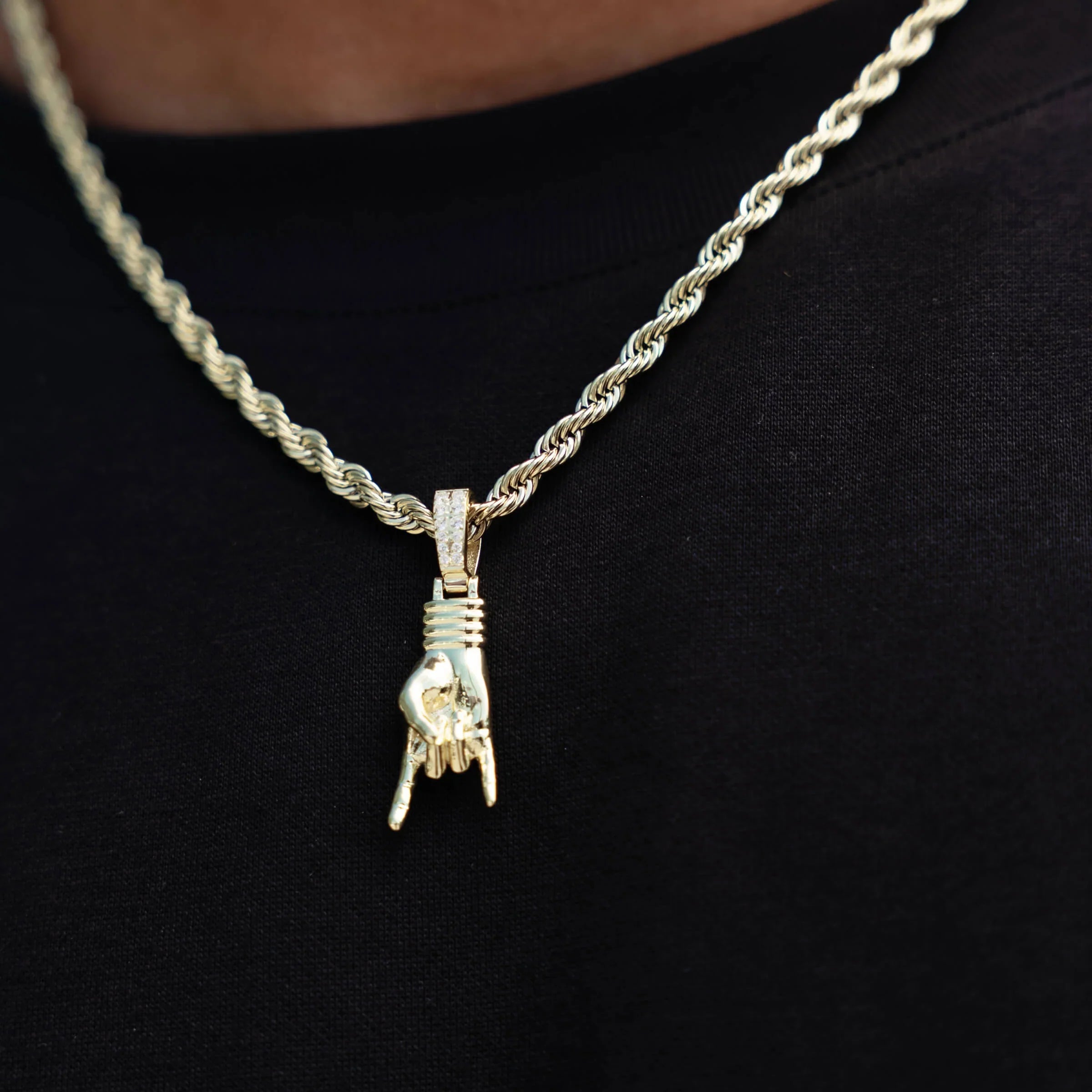Micro Italian Hand Mano Cornuto Pendant in Yellow Gold