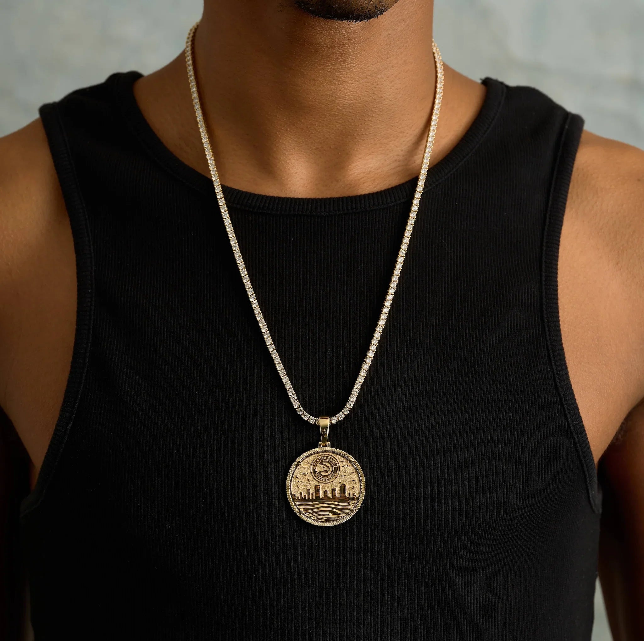 Atlanta Hawks Official NBA Coin Pendant in Yellow Gold
