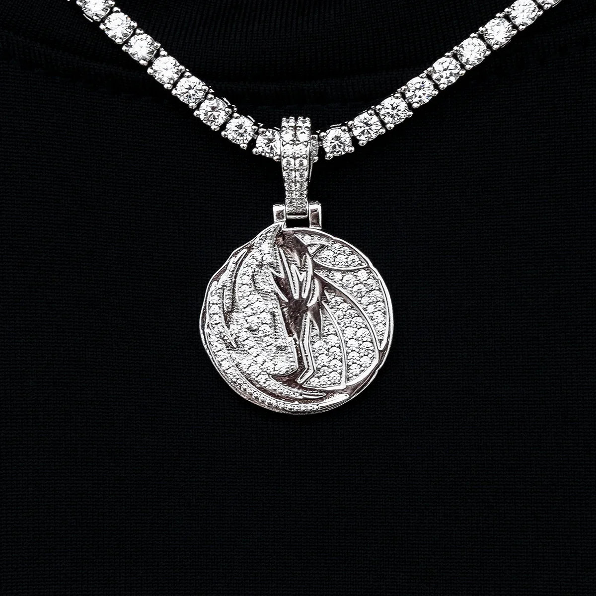 Dallas Mavericks Official NBA Micro Logo Pendant in White Gold