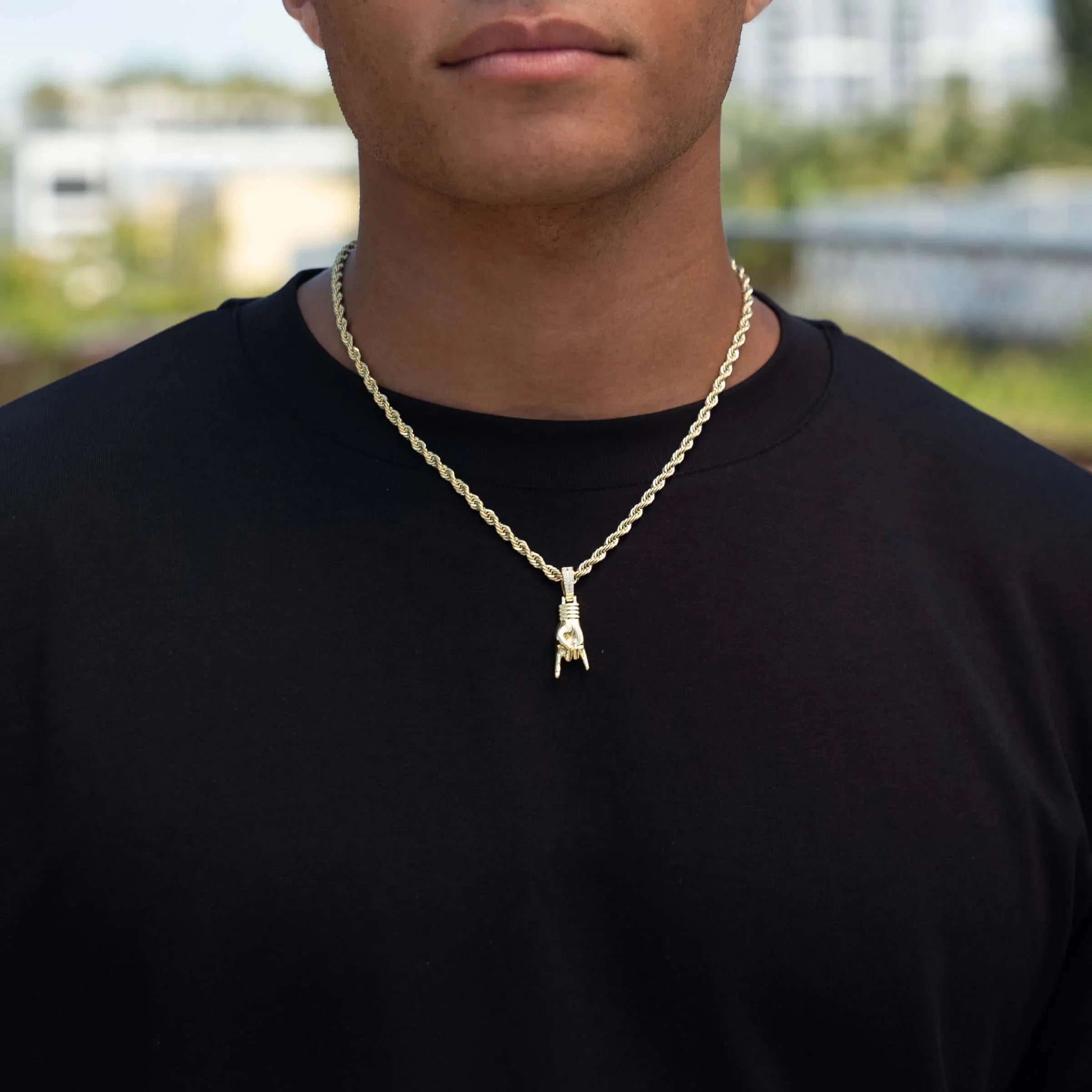 Micro Italian Hand Mano Cornuto Pendant in Yellow Gold