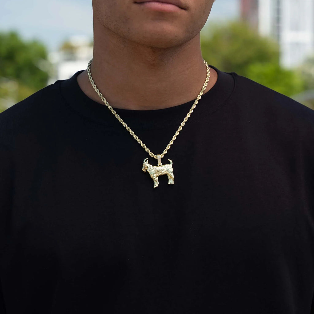 Simple Goat Pendant in Yellow Gold