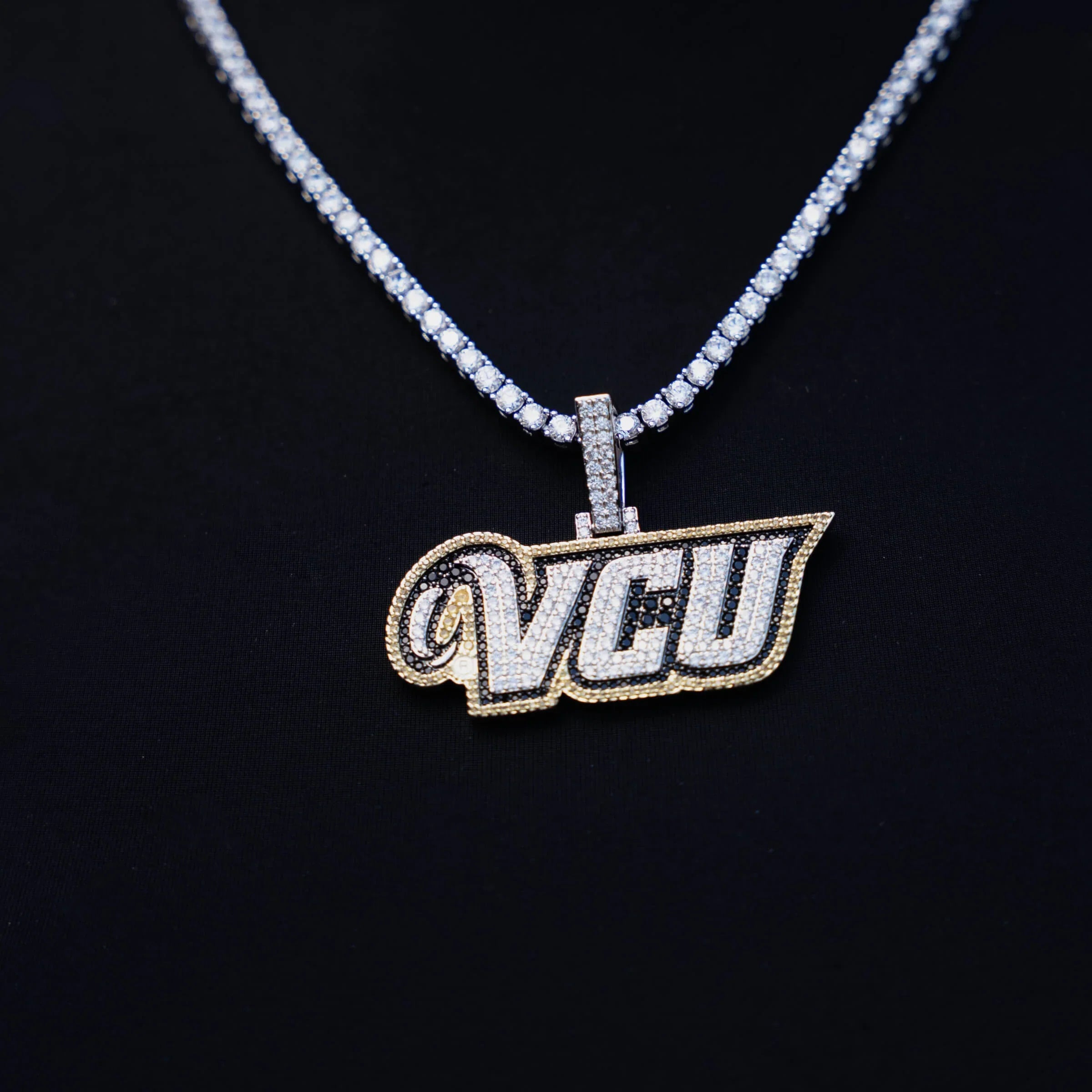 Virginia Commonwealth University Official NCAA Logo Pendant in White Gold