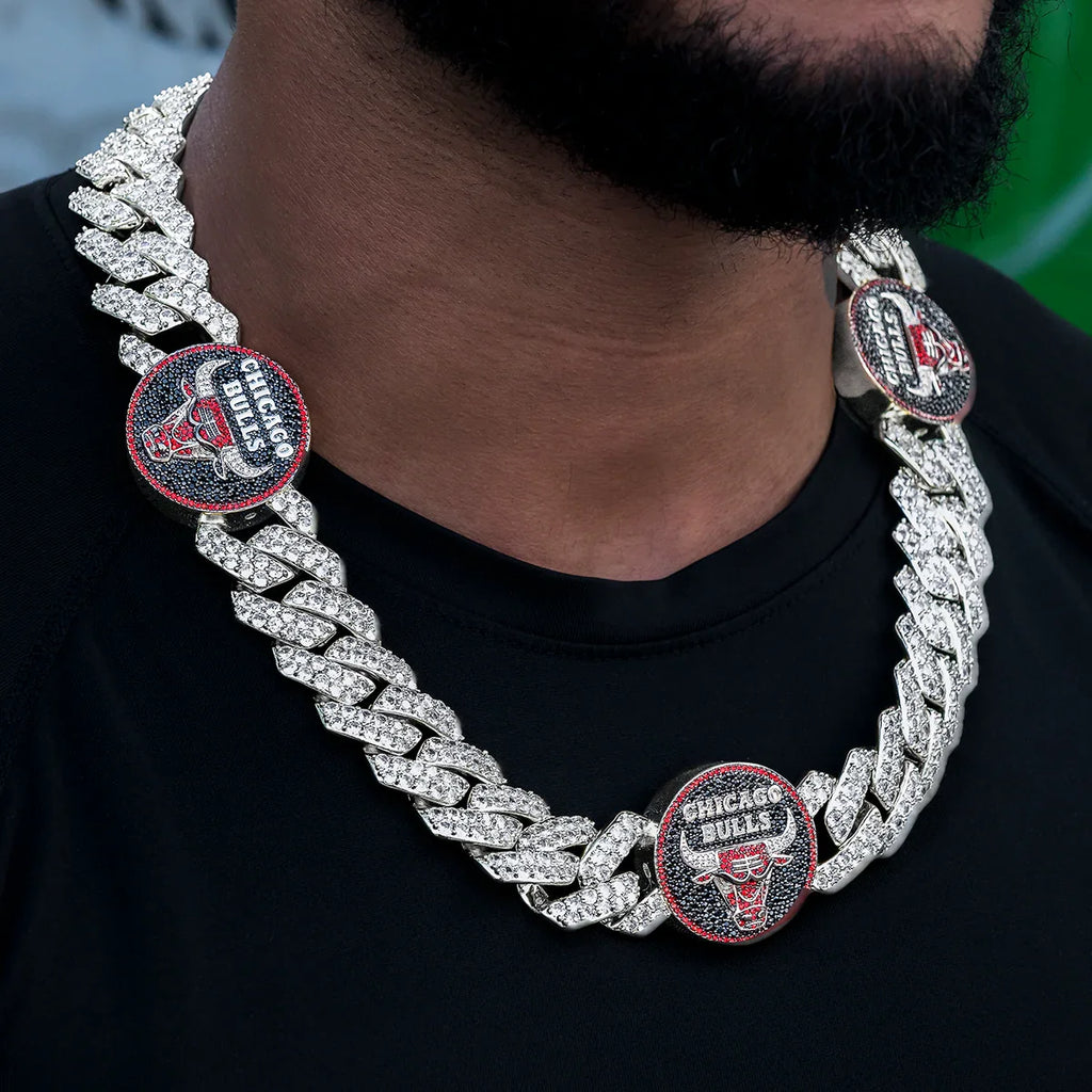 Chicago Bulls Official NBA Diamond Prong Cuban Chain in White Gold- 25mm