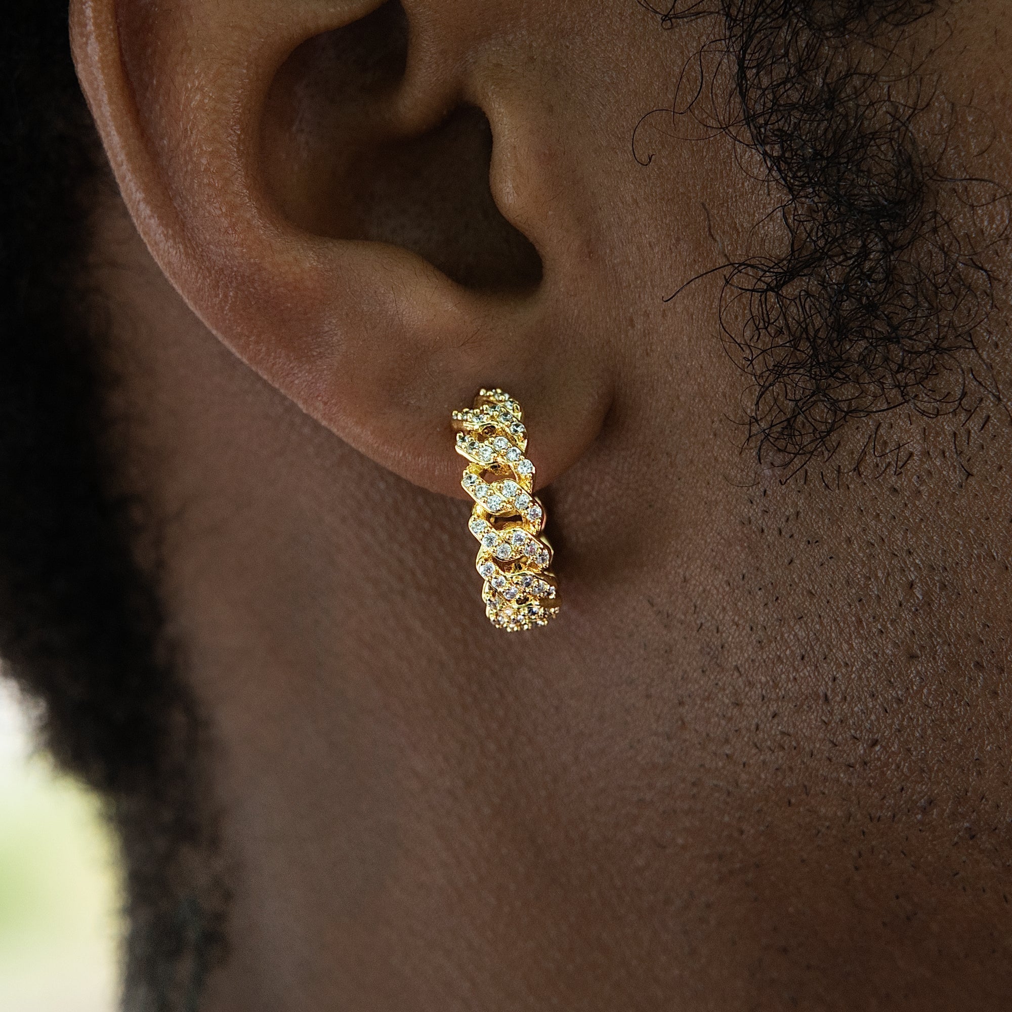 Huggie Diamond Prong Hoop Earrings in Yellow Gold
