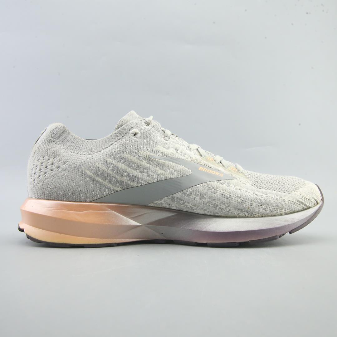 LEVITATE 3