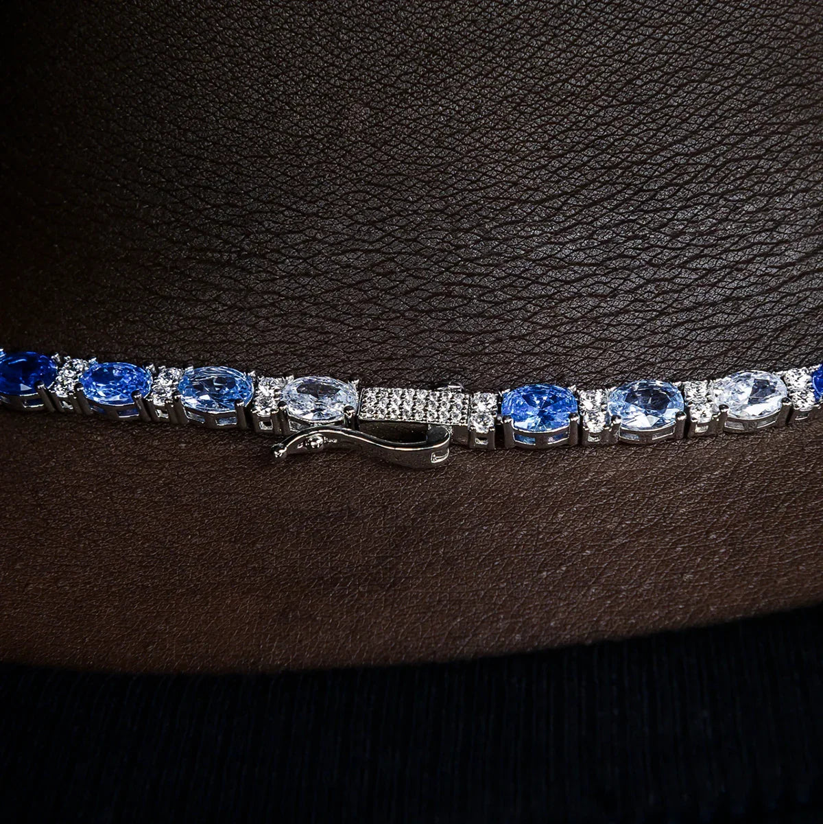 Blue Mixed Oval Cut Tennis Chain in White Gold - 5mm
