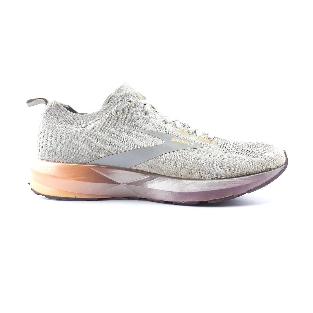 LEVITATE 3