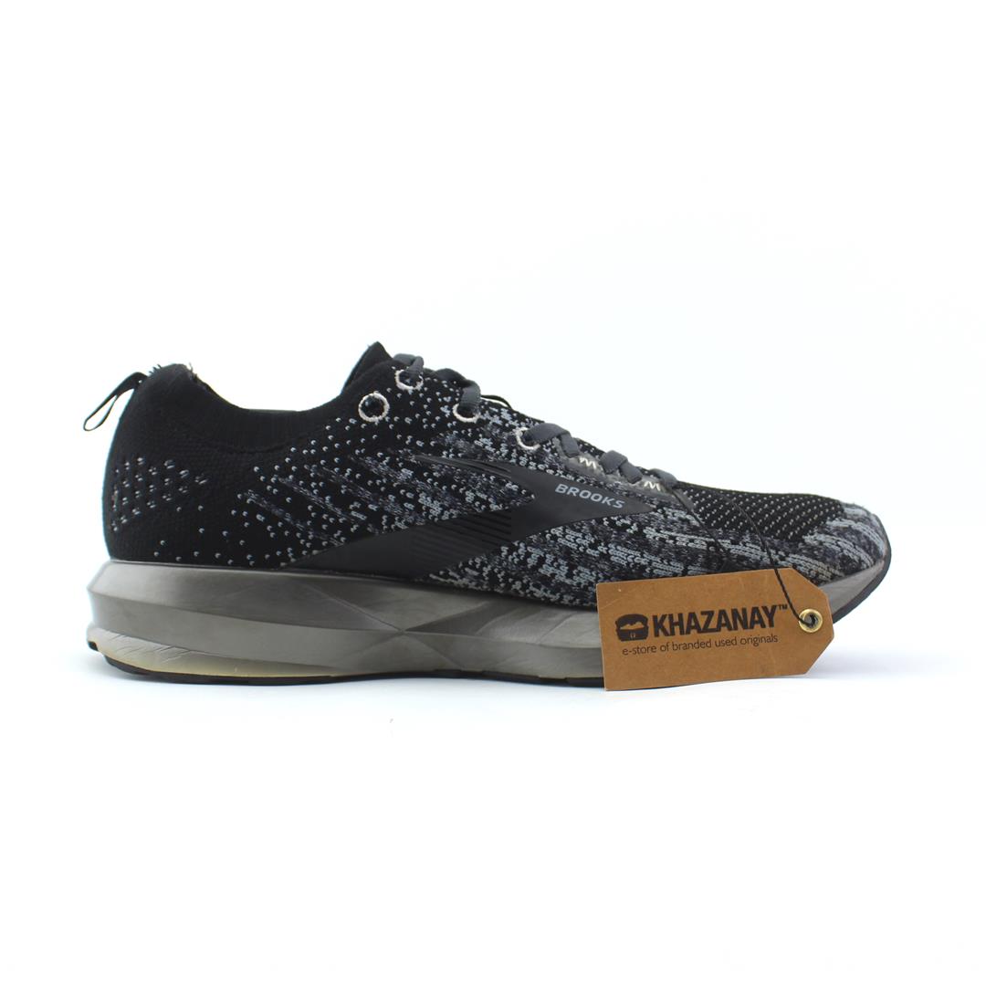 LEVITATE 3