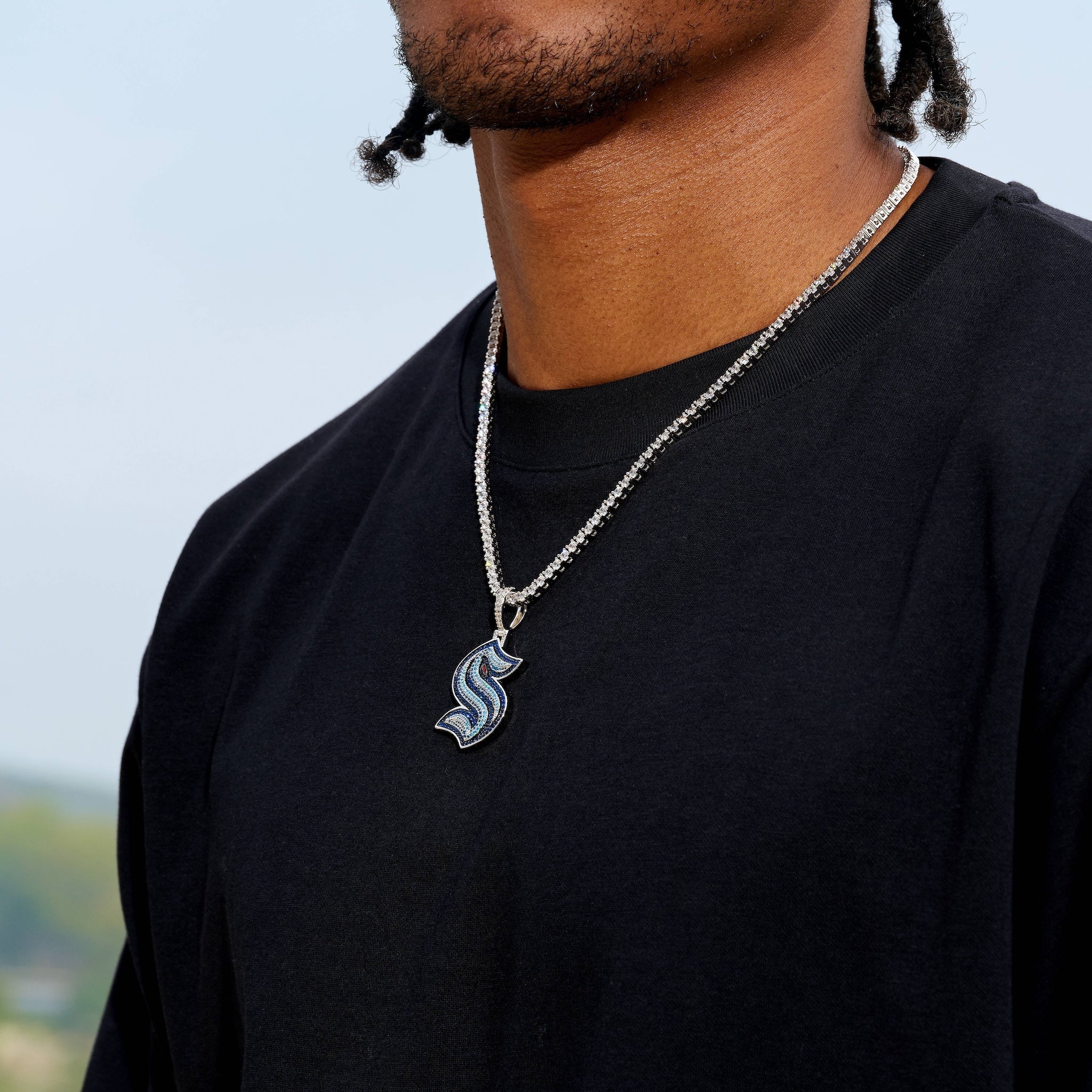Seattle Kraken Official NHL Logo Pendant in White Gold