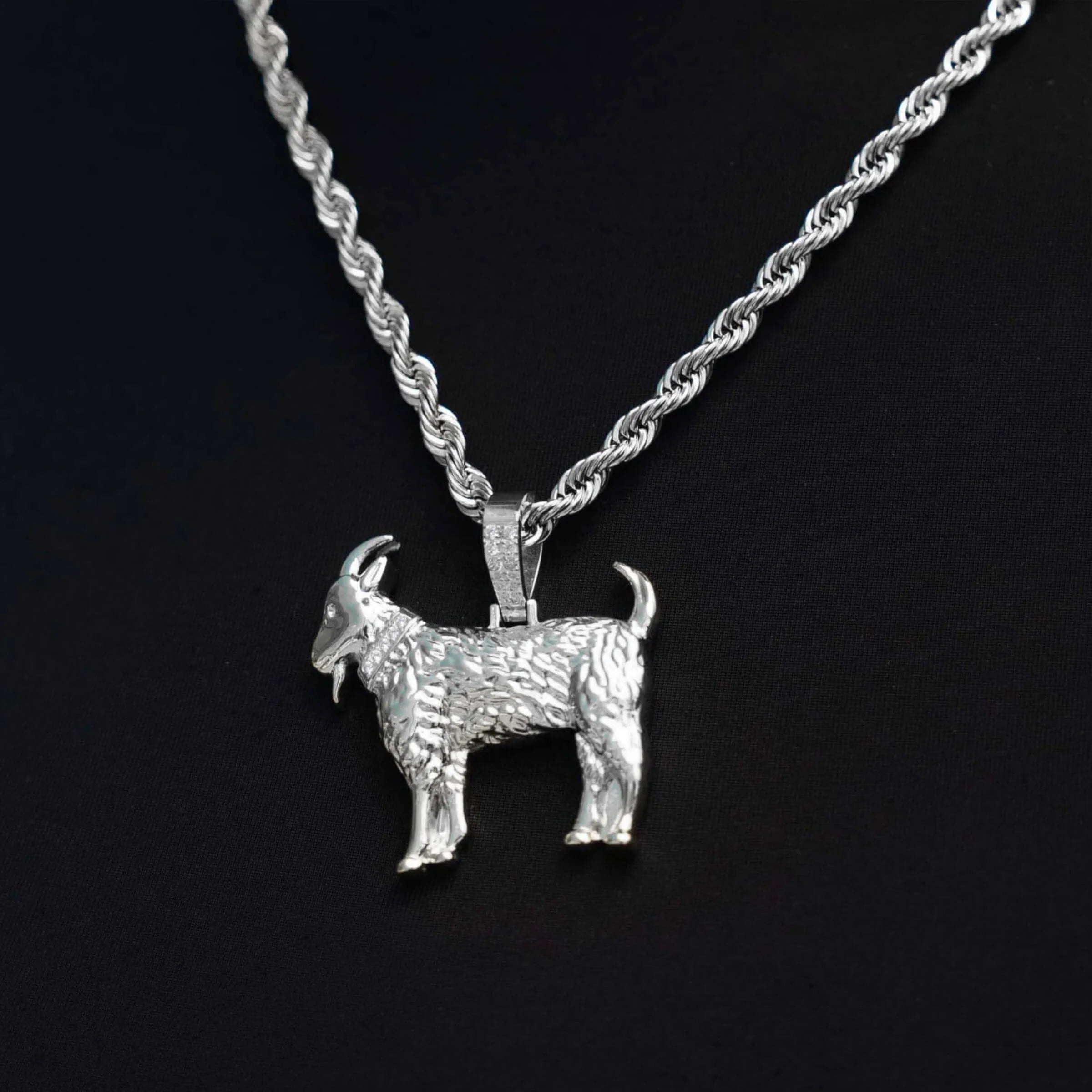 Simple Goat Pendant in White Gold