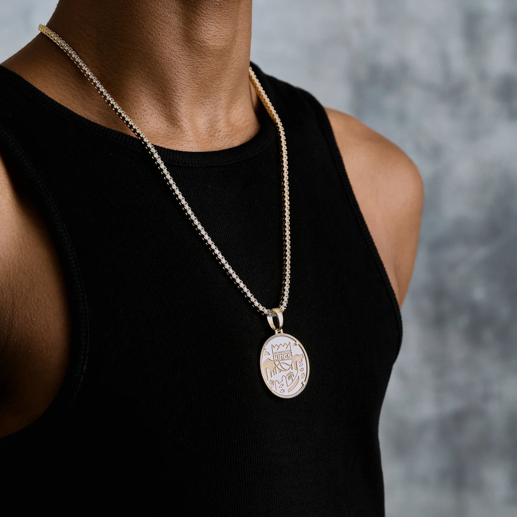 Sacramento Kings Official NBA Coin Pendant in Yellow Gold