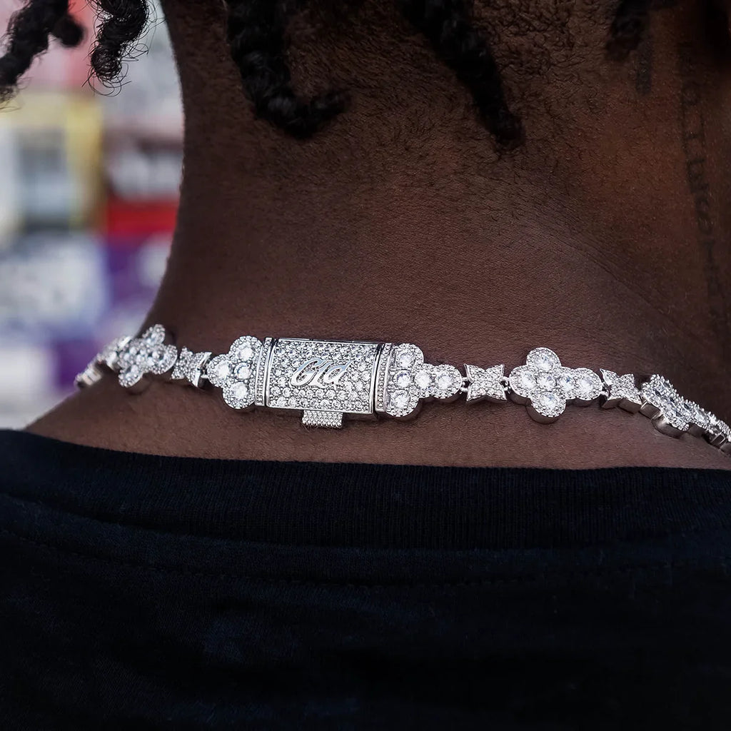 Rounded Cross Pave Star Chain in White Gold - 16mm