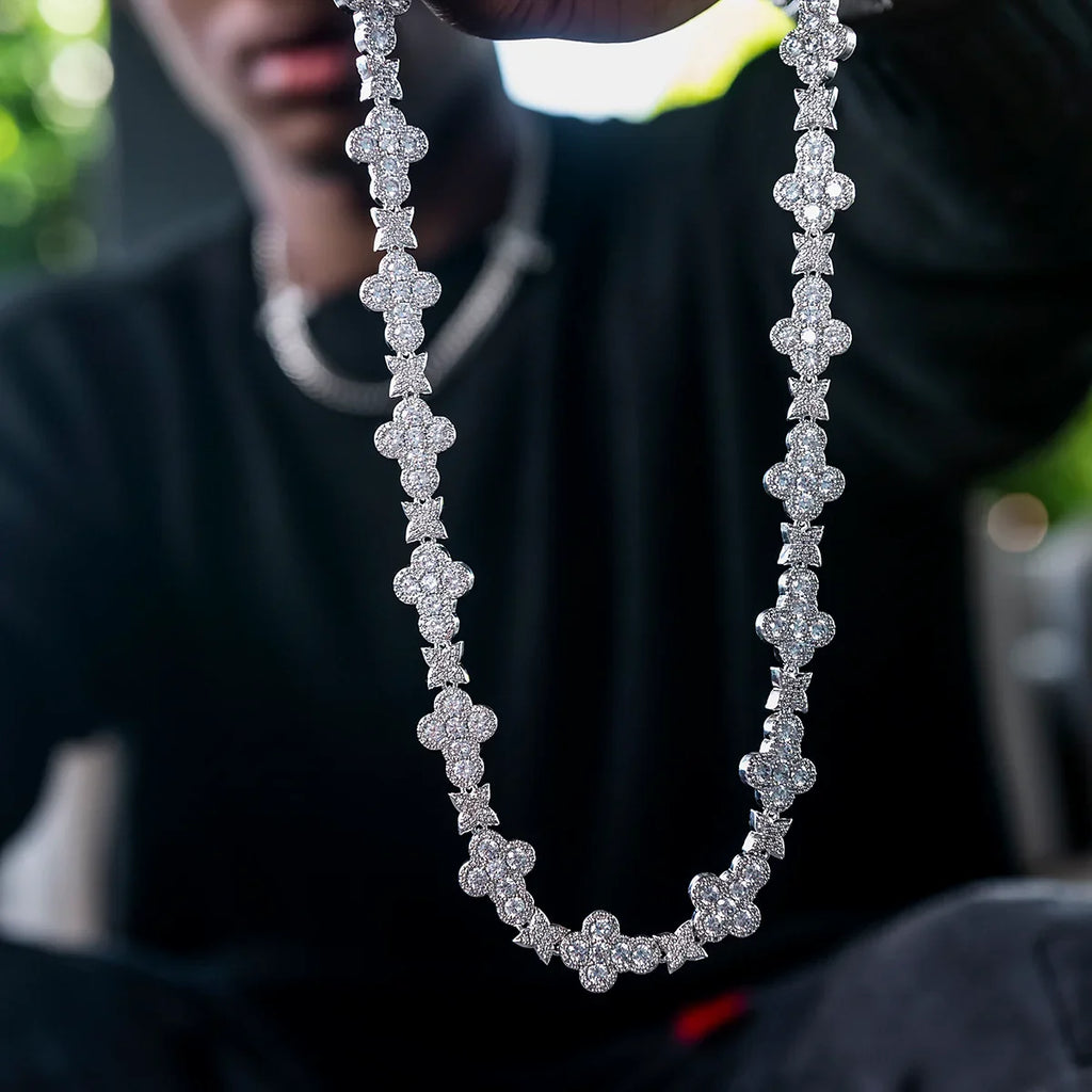Rounded Cross Pave Star Chain in White Gold - 16mm