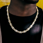 Diamond Cluster Mariner Chain in Yellow Gold